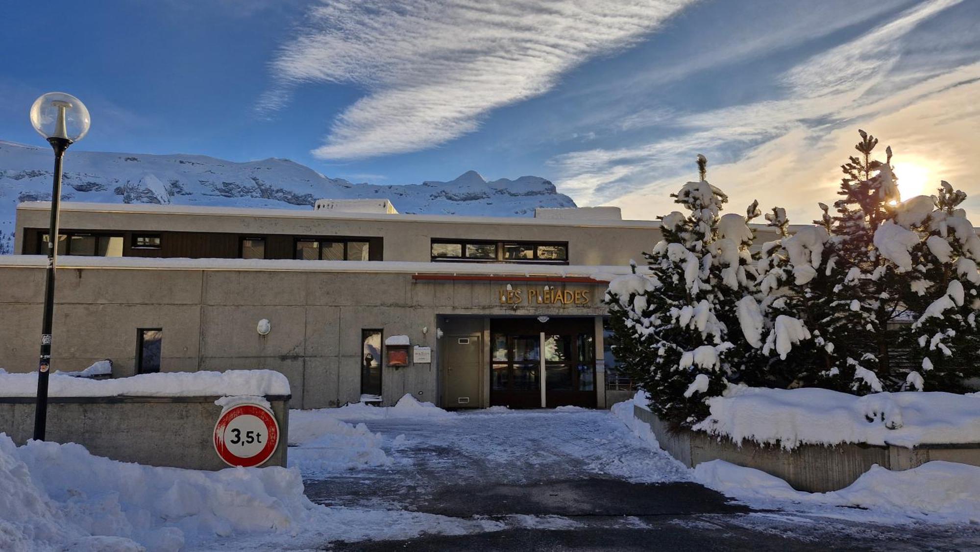 Residence Les Pleiades Флен Екстериор снимка